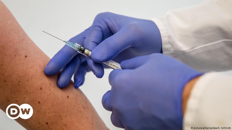 Oklahoma medical expert explains difference between Pfizer, Moderna vaccines