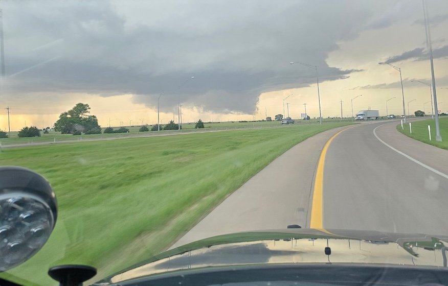 Oklahoma Highway Patrol explains decision to shut down interstate during tornado