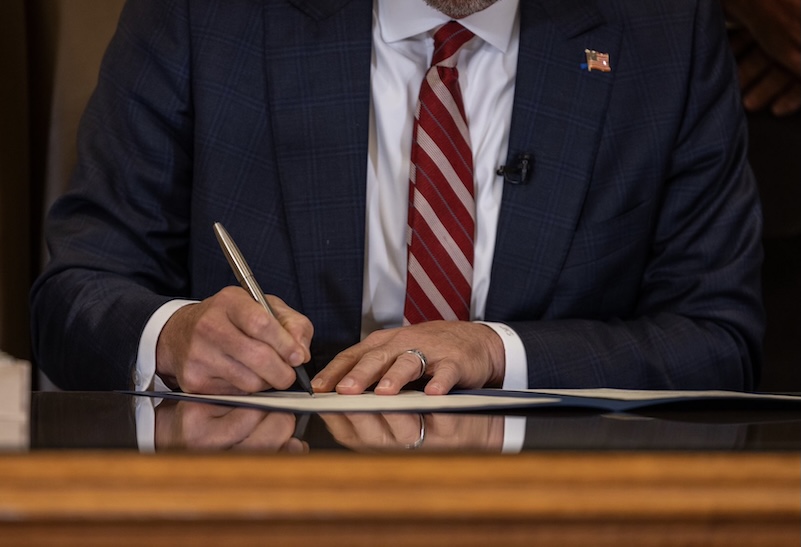 Oklahoma school system faces major shift after Gov. Stitt signs massive $275 million school choice expansion into law, sparking major change in how families choose schools